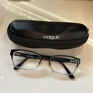 VOGUE eye glasses